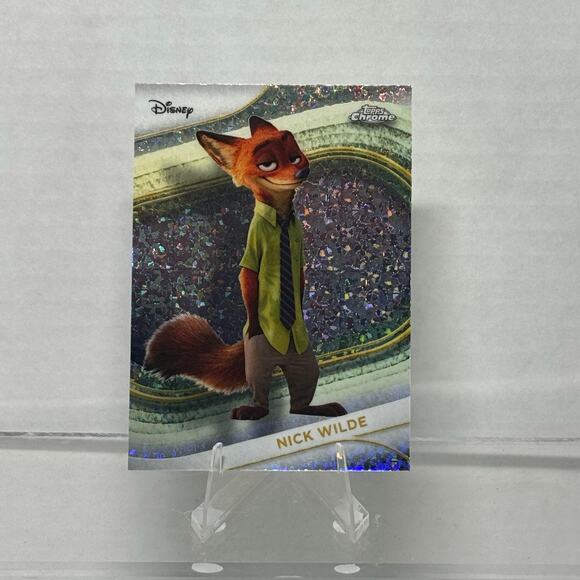 Disney Topps Chrome 2025 Nick Wilde Mini Diamonds Zootopia Exclusive - Picture 3 of 7